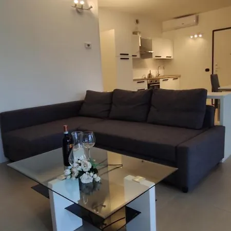 Alessandra Aparthotel Domaso
