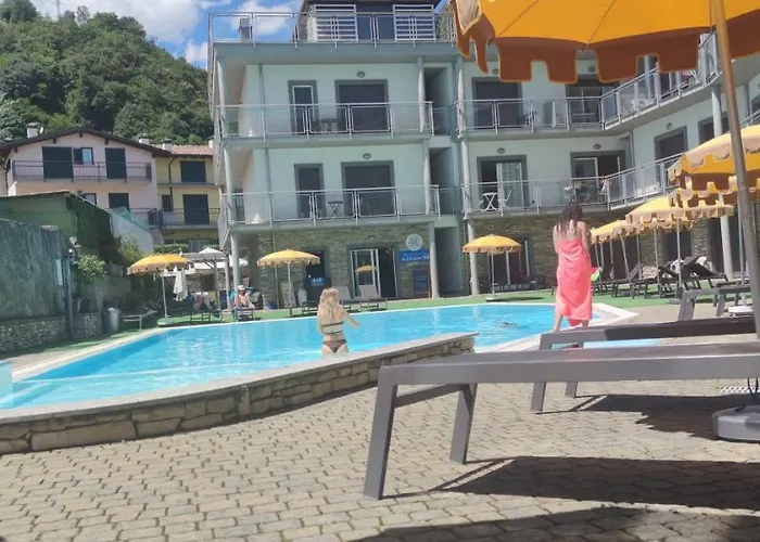 Aparthotel Alessandra 4*